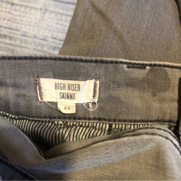 ❤️Madewell Distressed High Riser Skinny Grey Jeans Size 26 - Picture 5 of 7